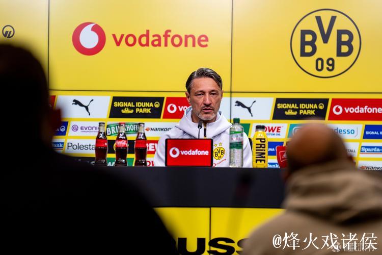 科瓦奇认为施洛特贝克的不满情绪属正常,埃姆雷- 科瓦奇认为施洛特贝克的不满情绪属正常,埃姆雷-